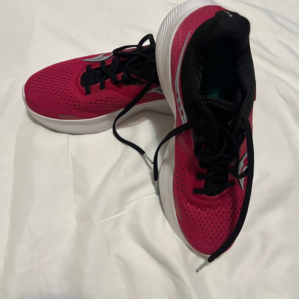 Saucony Women's Fuchsia Athletic Shoes